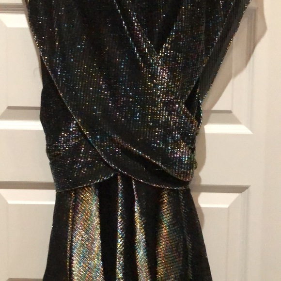 Vintage dress w/removable shoulder pads - Picture 7 of 11